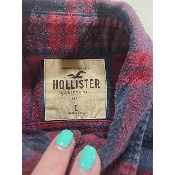 Hollister Mens Flannel Button Shirt Size L Large Red Blue‎ Plaid Long Sleeve - Picture 3 of 7